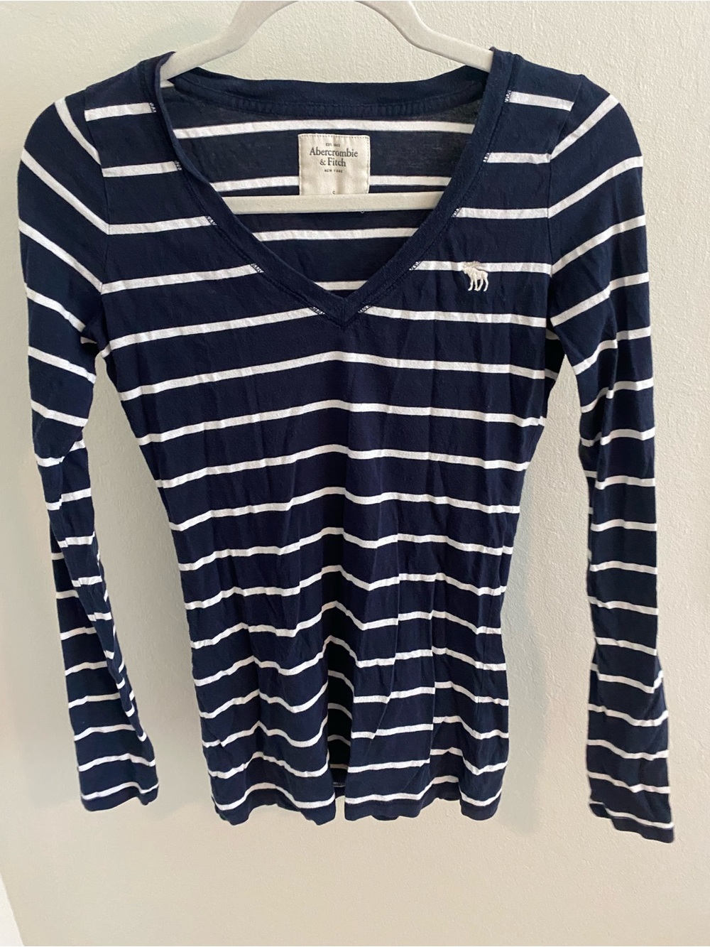 Abercrombie & Fitch Navy and White Striped V-Neck Long Sleeve Tee